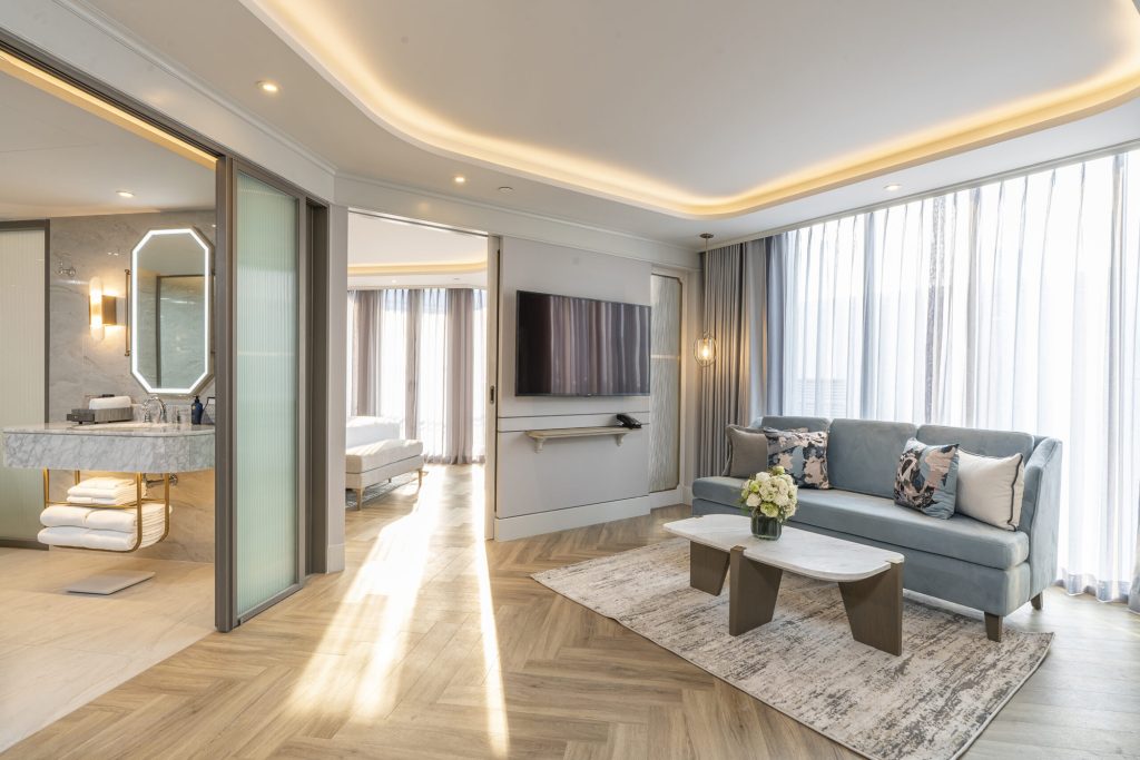 Club-Grand-Deluxe-Balcony_1
