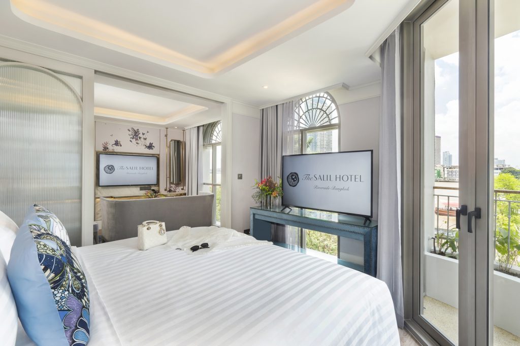 Club-One-Bedroom-Riverview-Suite