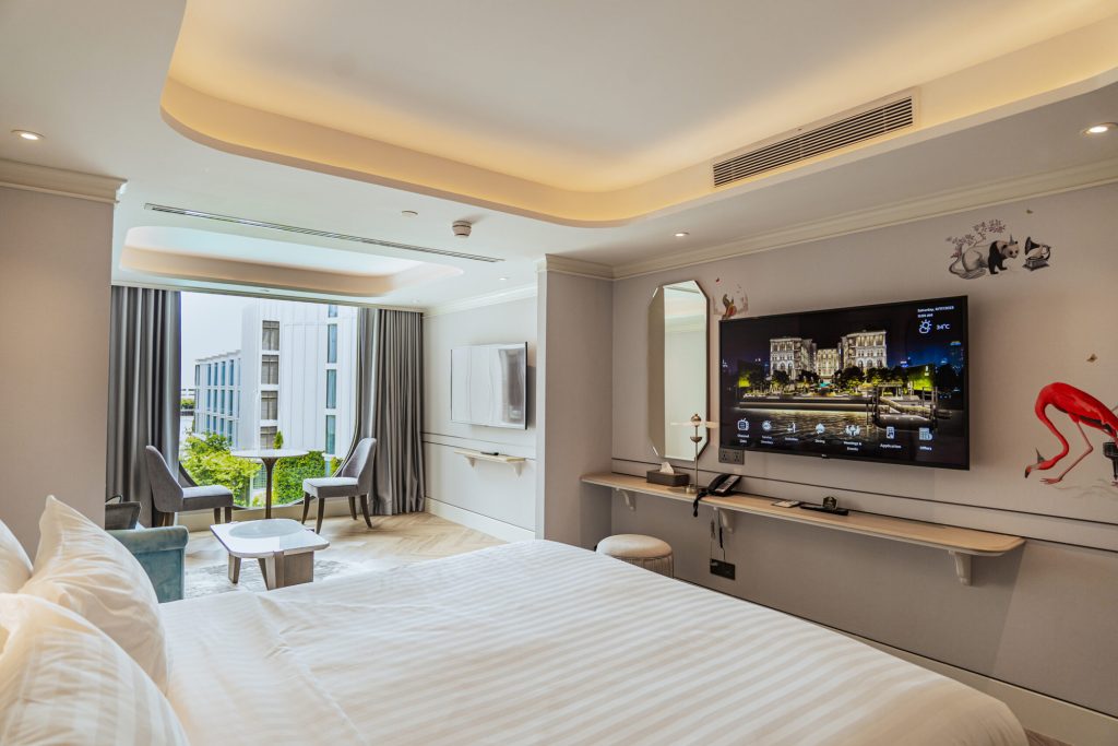 Club-One-Bedroom-Riverview_1