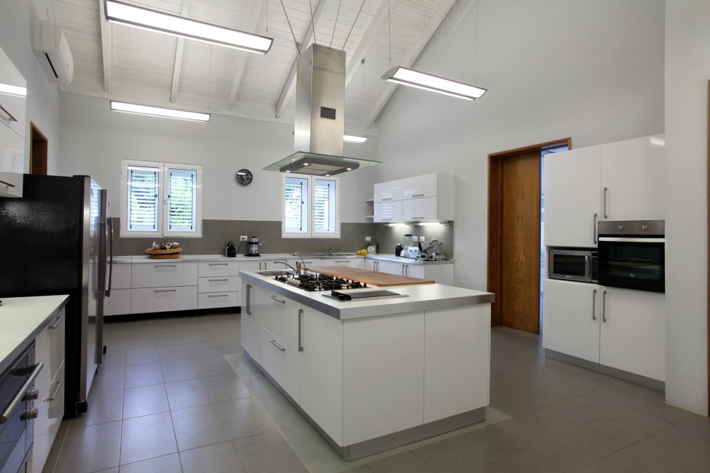 Exclusive-Villa-Vogue-5-Kitchen