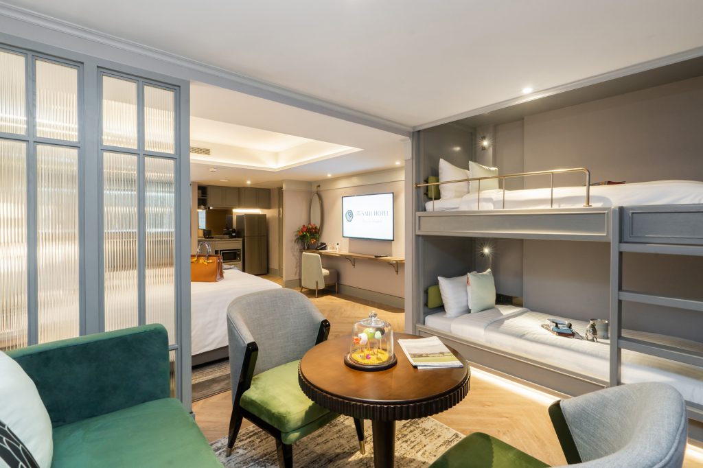 Family-Room_2