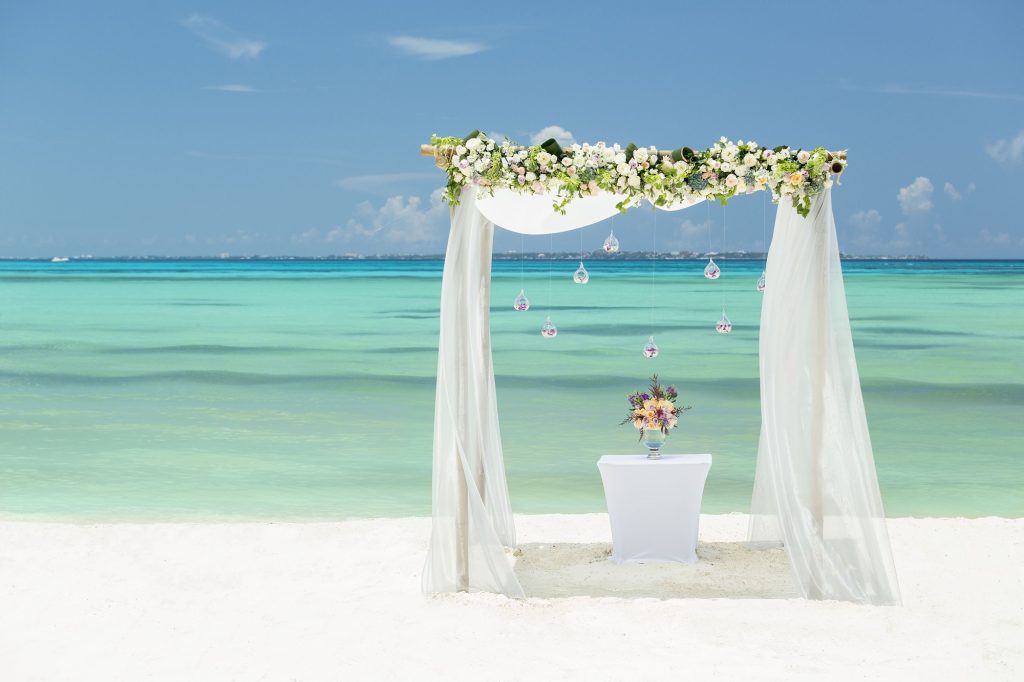 GFACBAI Wedding Gazebo at the Sea