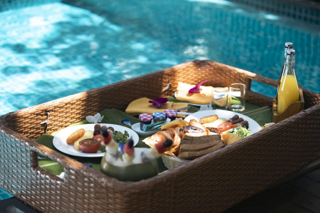 In-Villa-Dining-_X8I1488