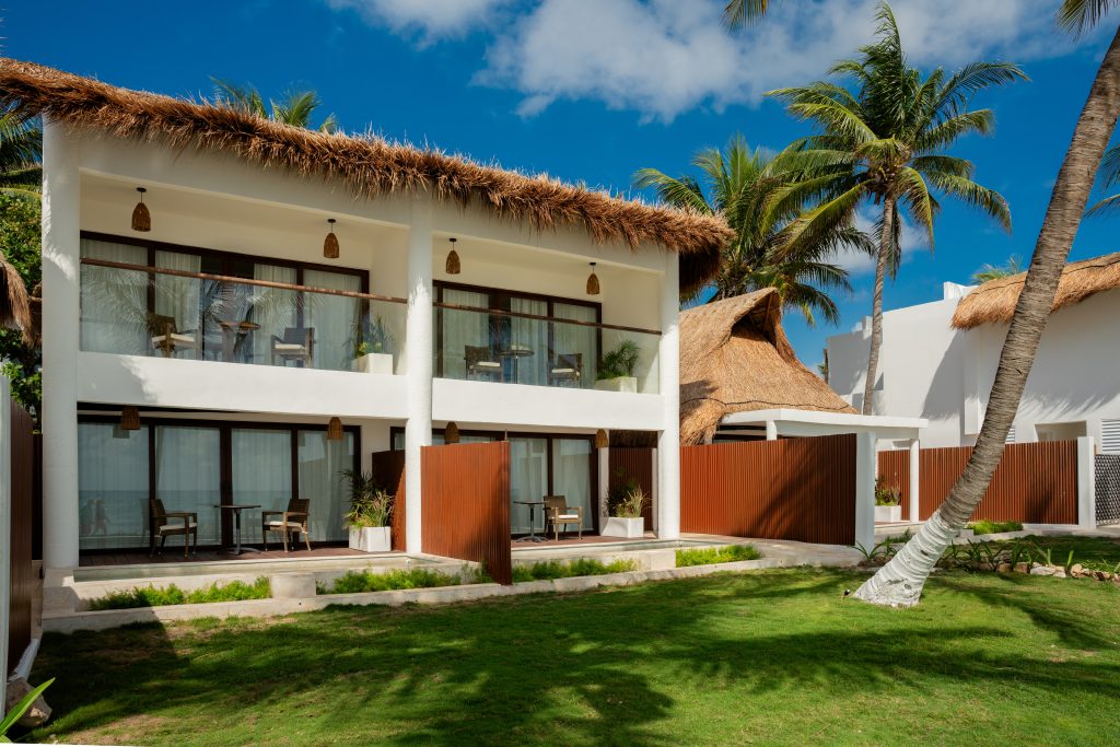 The Beachfront by The Fives Hotels 7