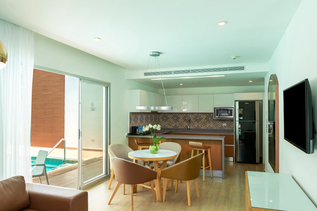 The Fives Beach One Bedroom Swim Up 2