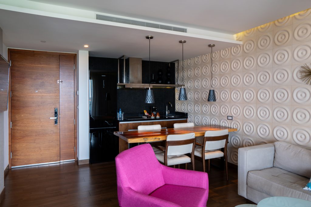 The Fives Downtown Two Bedroom Whirpool 2
