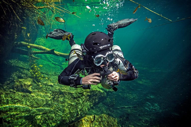 the fives dive center 5
